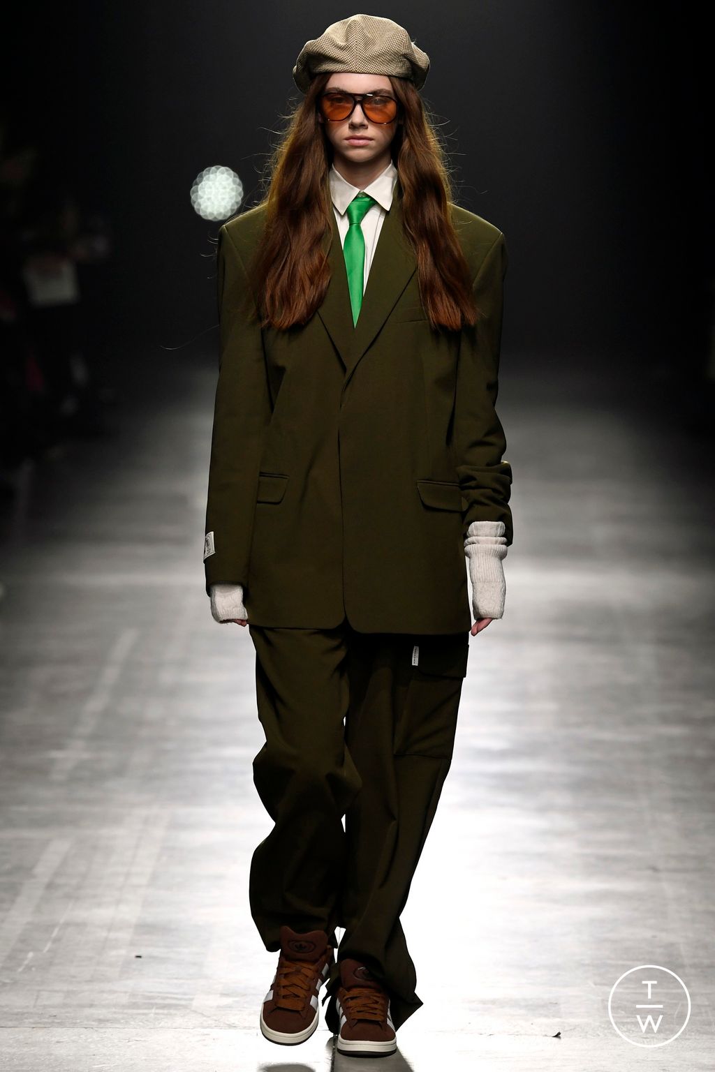Fashion Week Milan Fall/Winter 2023 look 6 from the Family First collection 男装