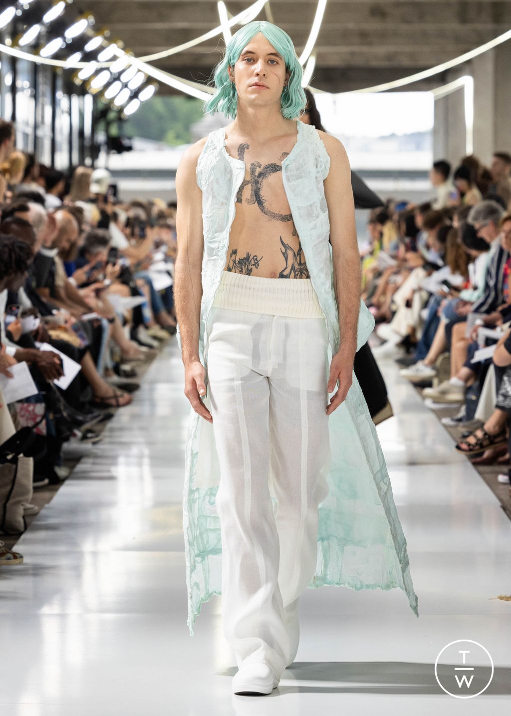 Fashion Week Paris Spring/Summer 2024 look 197 from the IFM PARIS collection 男装