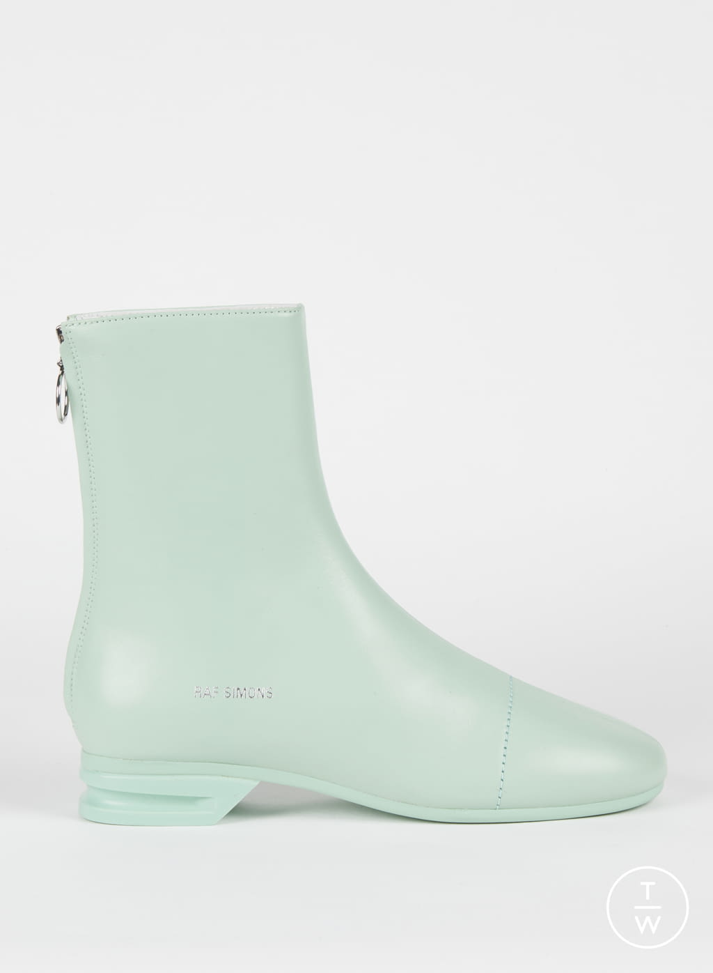 Fashion Week Paris Fall/Winter 2020 look 3 from the Raf Simons collection 男装配饰