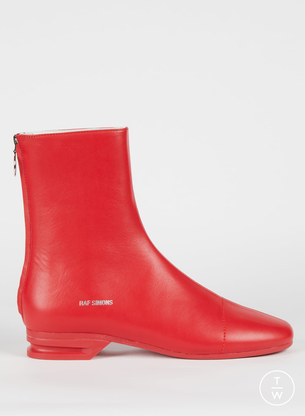 Fashion Week Paris Fall/Winter 2020 look 4 from the Raf Simons collection 男装配饰