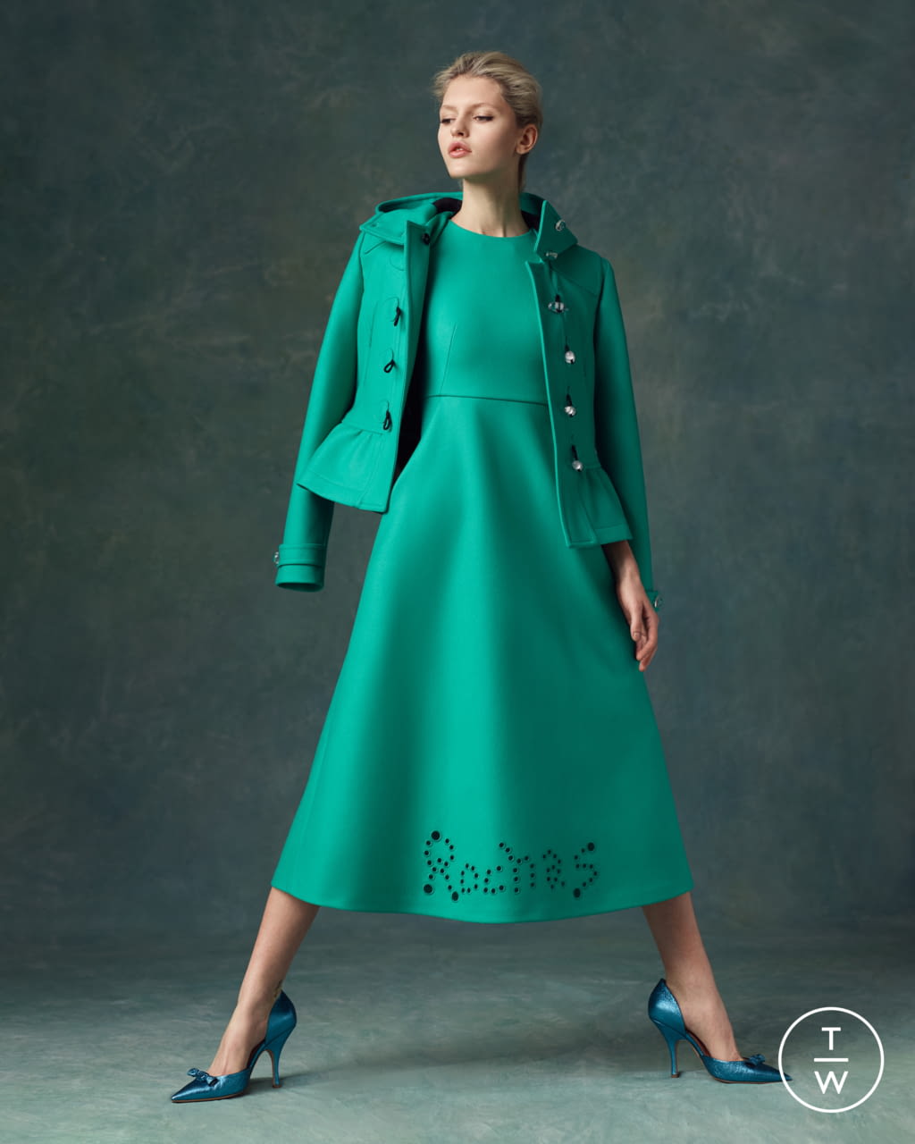 Fashion Week Paris Fall/Winter 2021 look 4 de la collection Rochas womenswear