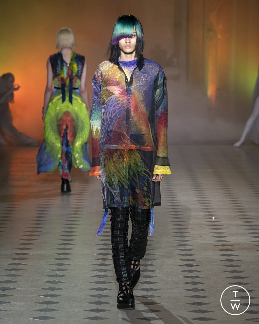 Fashion Week Paris Spring/Summer 2022 look 14 de la collection Yuima Nakazato couture