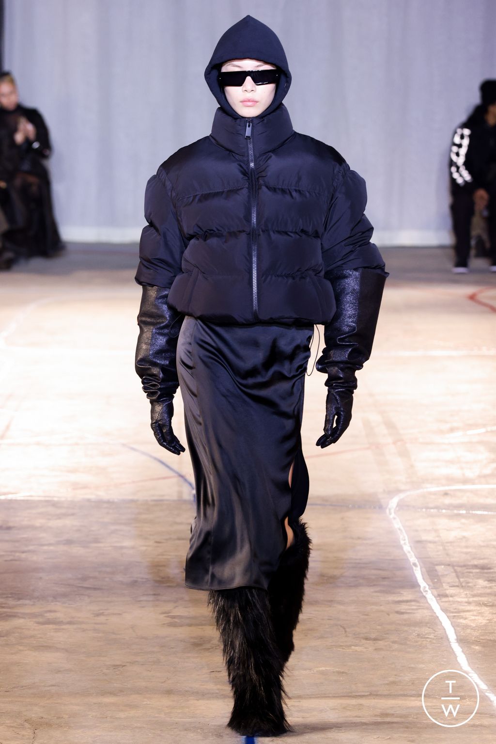 Fashion Week New York Fall/Winter 2023 look 2 from the Heron Preston collection 女装