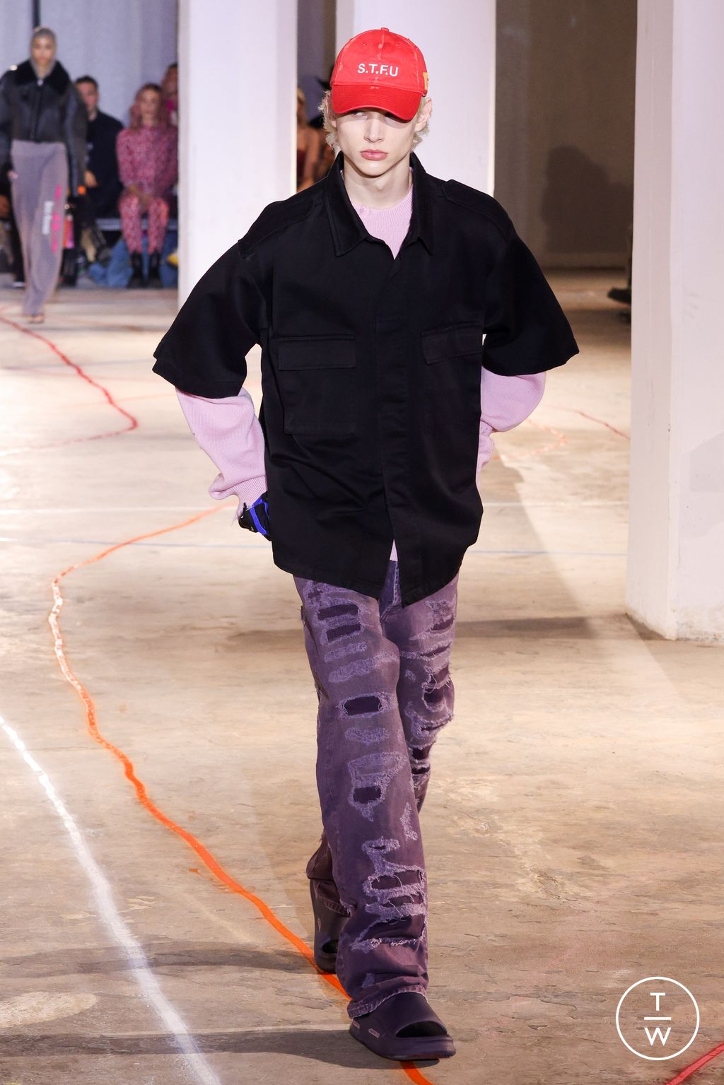 Fashion Week New York Fall/Winter 2023 look 3 from the Heron Preston collection womenswear