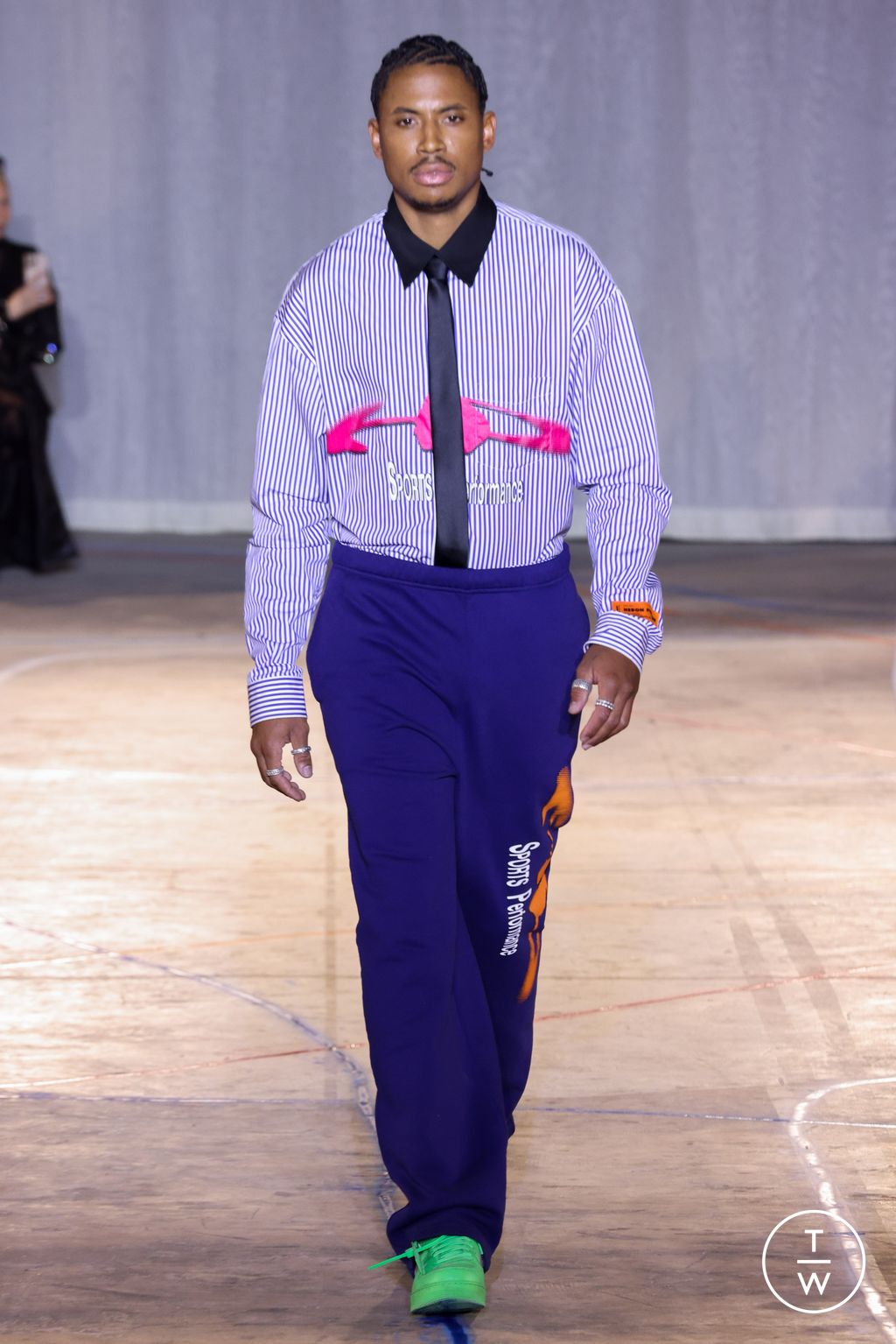 Fashion Week New York Fall/Winter 2023 look 14 from the Heron Preston collection womenswear