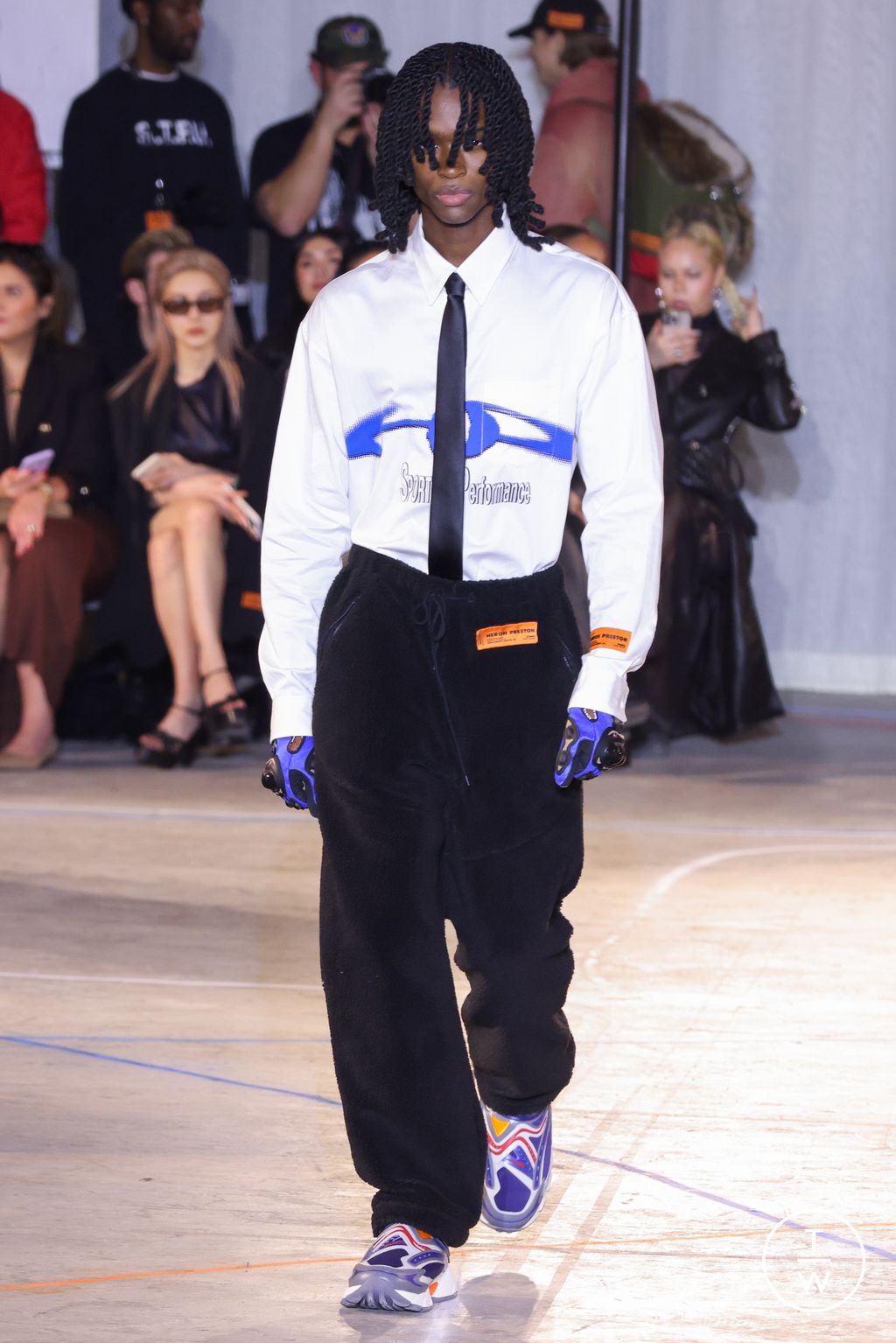 Fashion Week New York Fall/Winter 2023 look 37 from the Heron Preston collection 女装