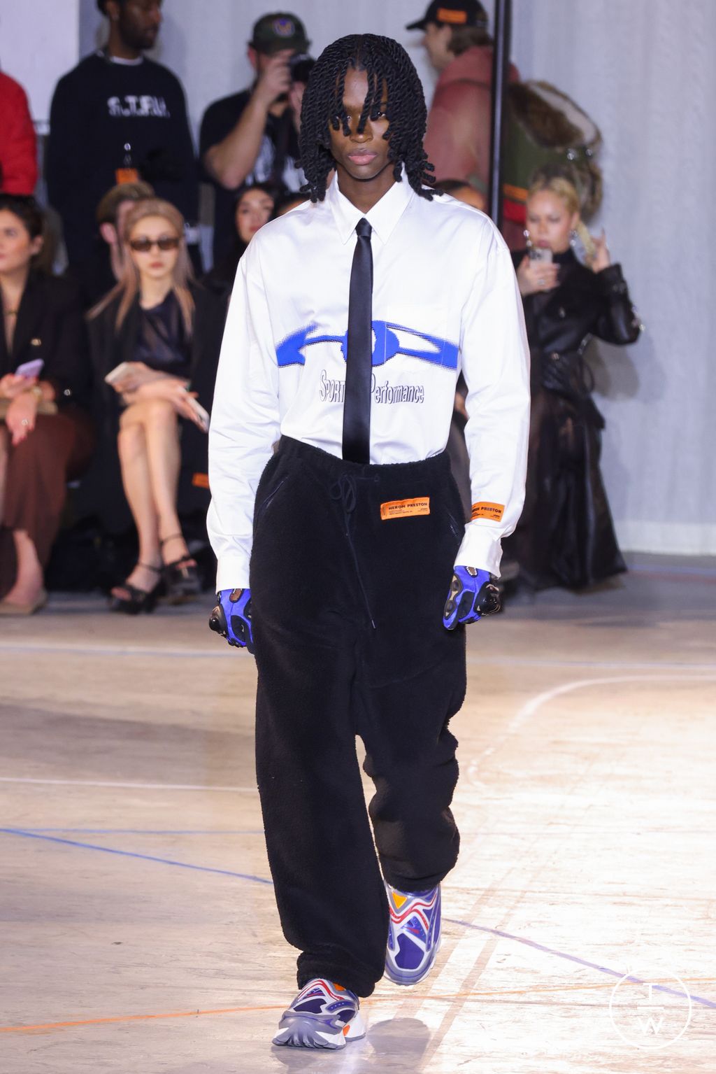 Fashion Week New York Fall/Winter 2023 look 37 from the Heron Preston collection womenswear