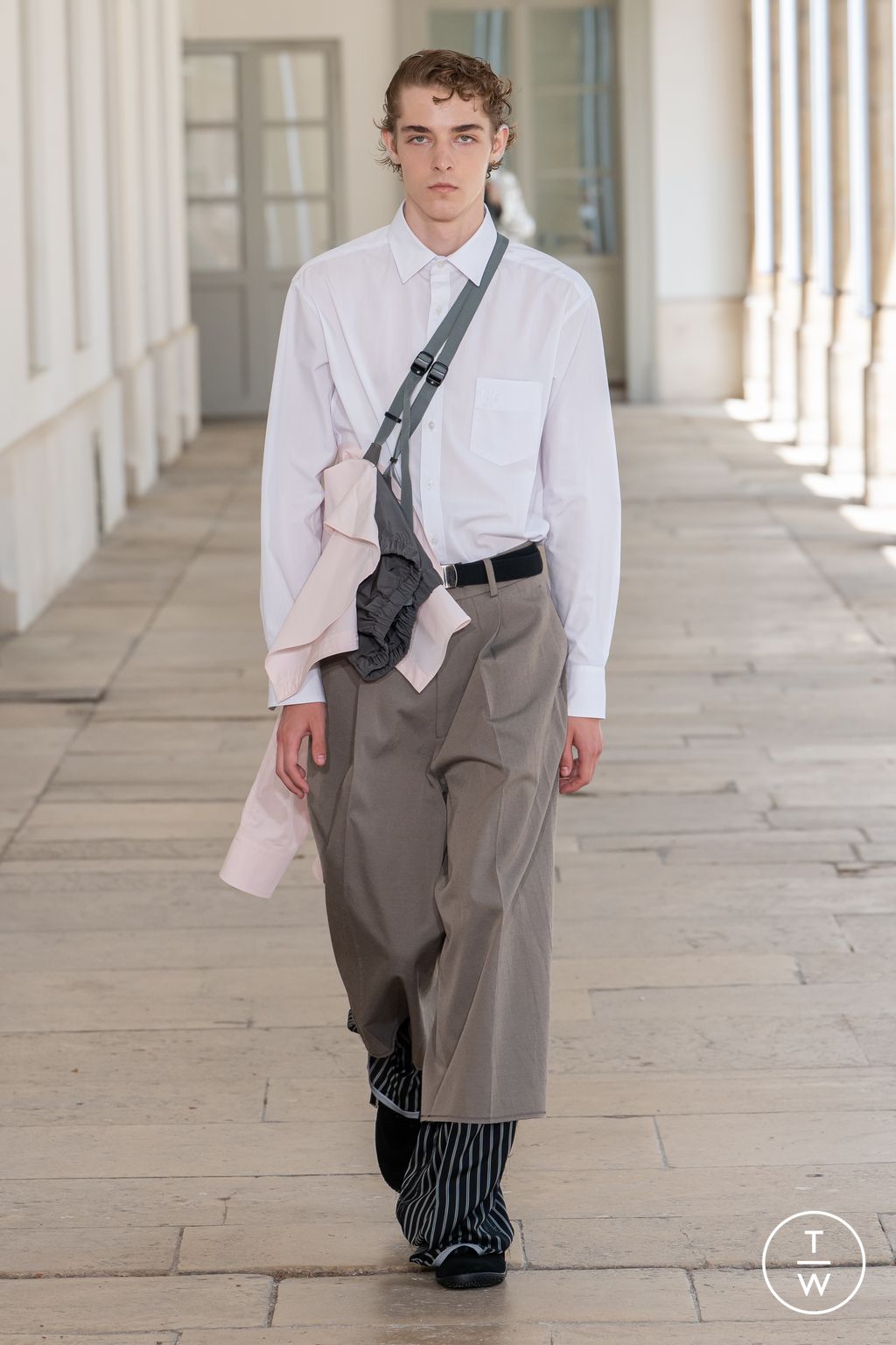 Fashion Week Paris Spring/Summer 2026 look 5 from the Kolor collection menswear