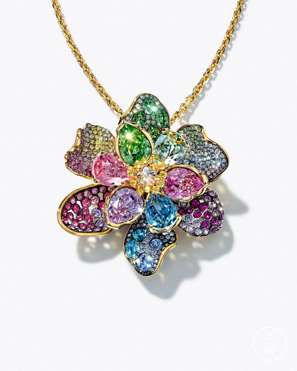 Fashion Week Paris Spring/Summer 2025 look 6 from the Swarovski collection womenswear accessories