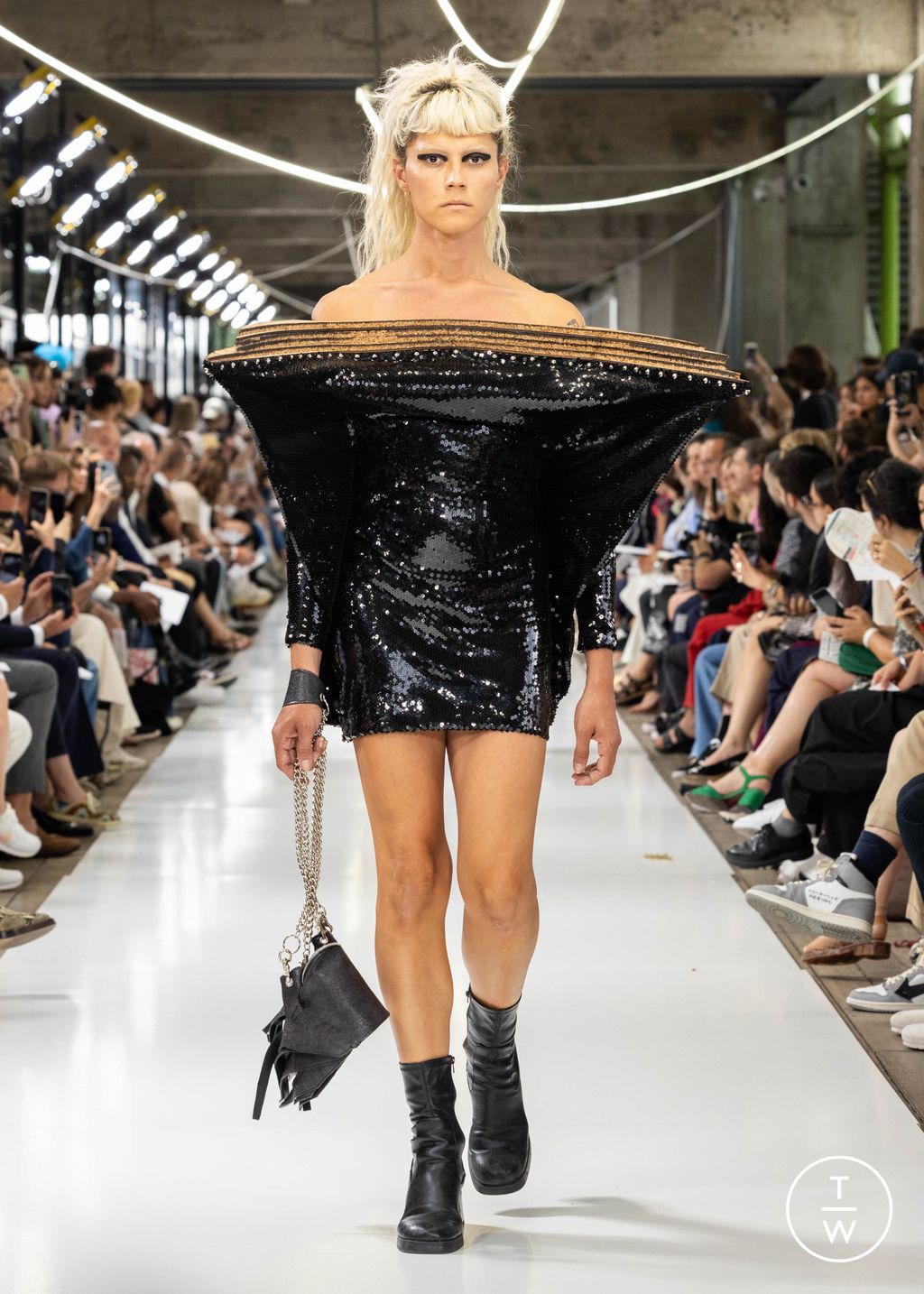Fashion Week Paris Spring/Summer 2024 look 204 de la collection IFM PARIS menswear