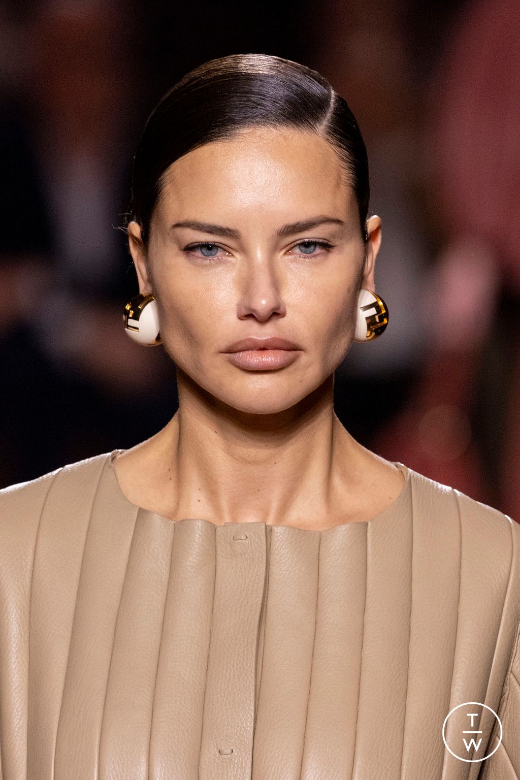 Fashion Week Milan Fall/Winter 2025 look 59 from the Fendi collection 女装配饰