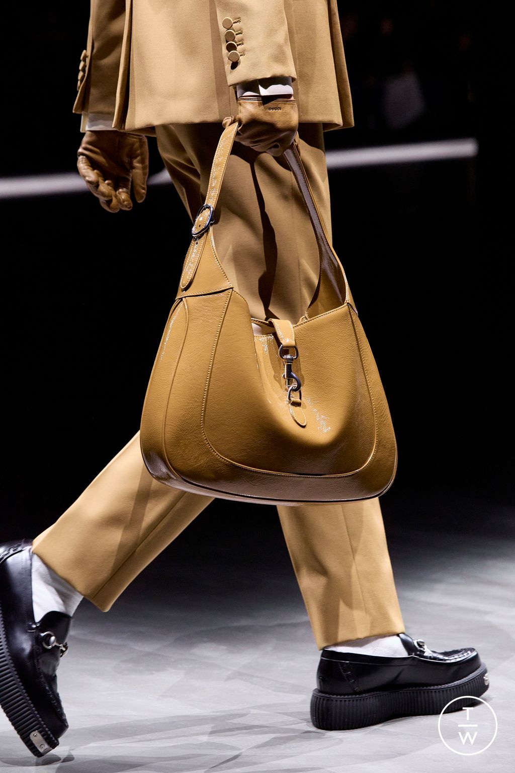 Fashion Week Milan Fall/Winter 2024 look 11 de la collection Gucci menswear accessories