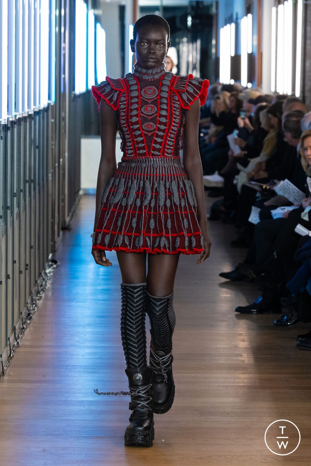 Fashion Week Paris Fall/Winter 2024 look 118 from the IFM PARIS collection 女装