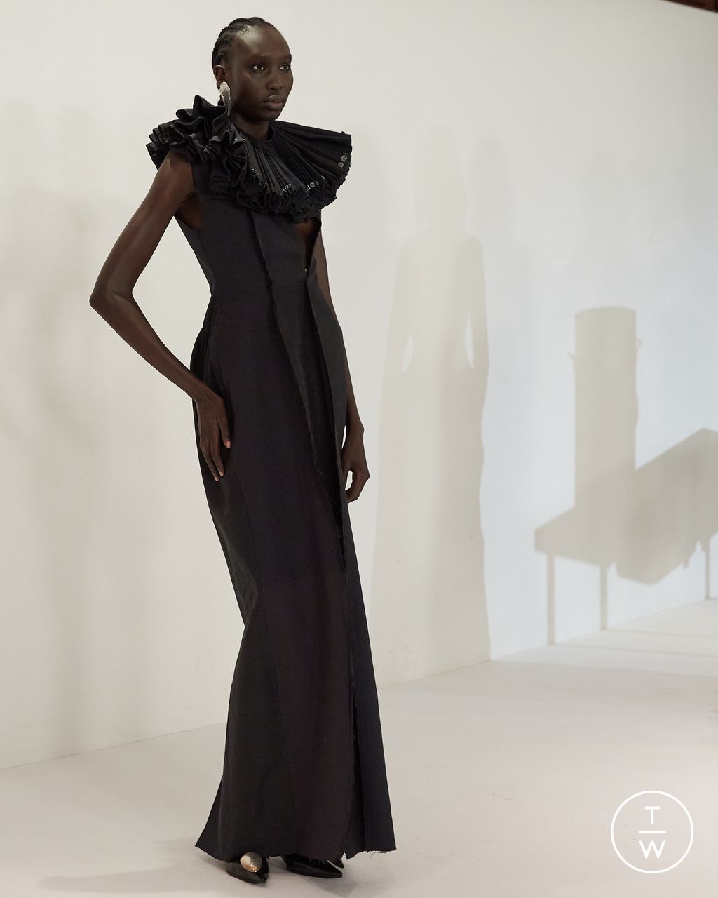 Fashion Week Paris Fall/Winter 2023 look 21 de la collection Hodakova womenswear