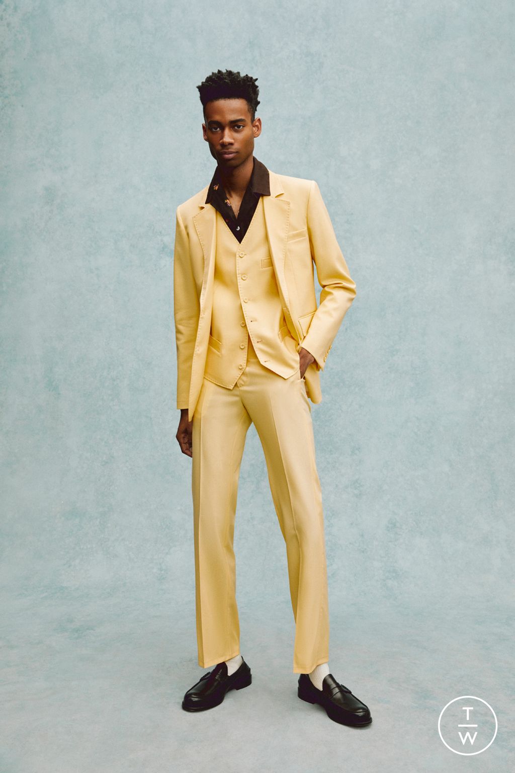 Fashion Week London Spring/Summer 2023 look 21 from the Paul & Joe collection menswear