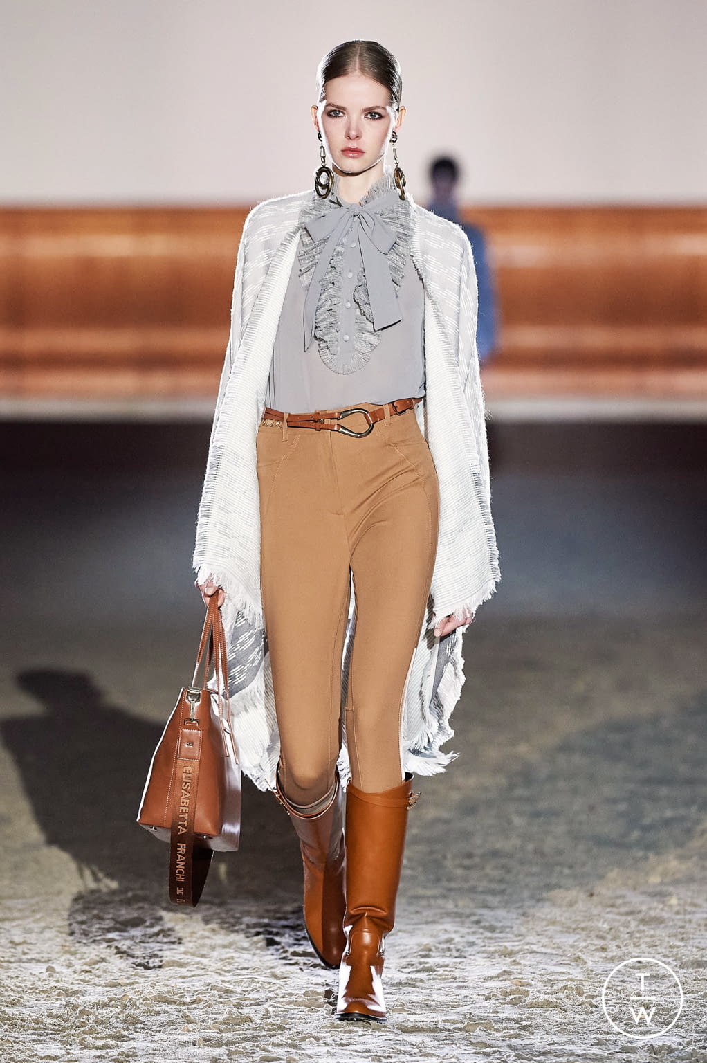 Fashion Week Milan Fall/Winter 2021 look 21 from the Elisabetta Franchi collection 女装