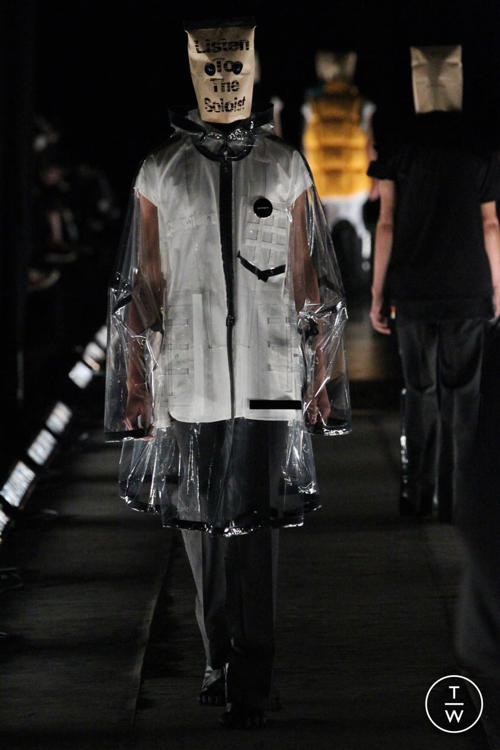 Fashion Week Paris Spring/Summer 2022 look 21 from the Takahiromiyashita The Soloist collection 女装