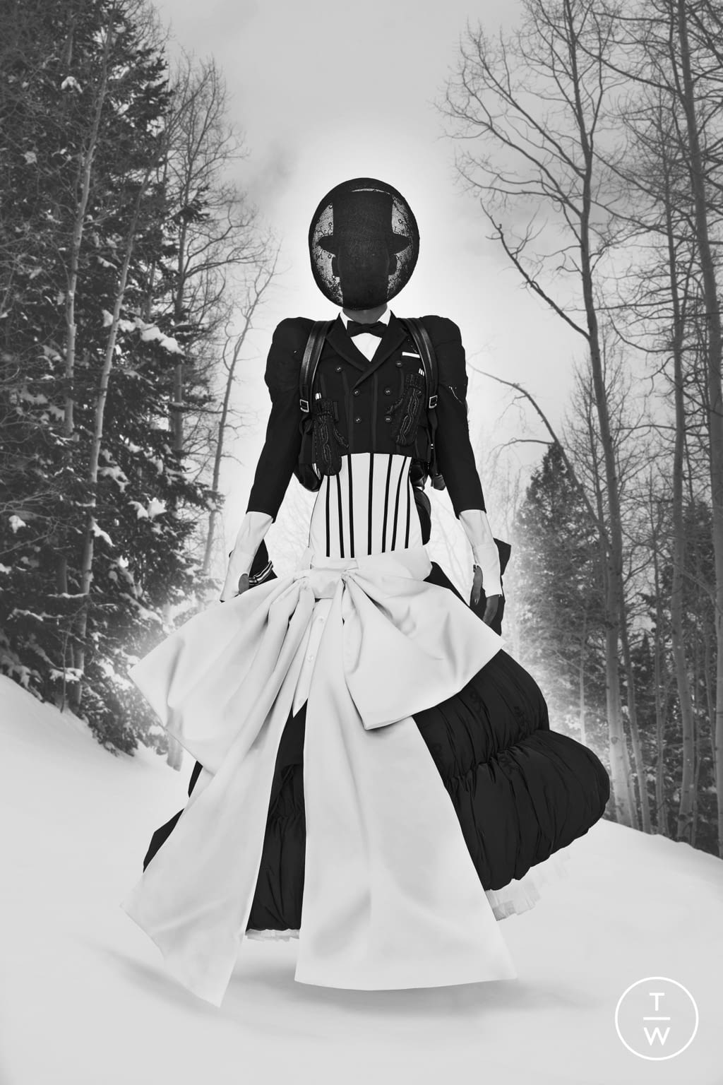 Fashion Week Paris Fall/Winter 2021 look 21 from the Thom Browne collection womenswear
