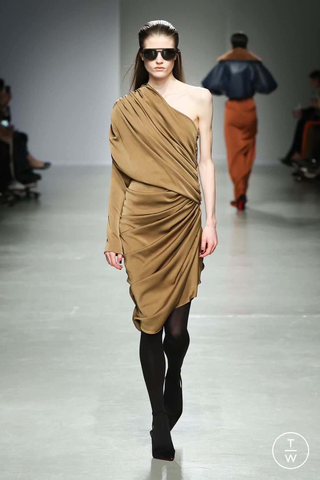 Fashion Week Paris Fall/Winter 2025 look 21 from the Atlein collection 女装