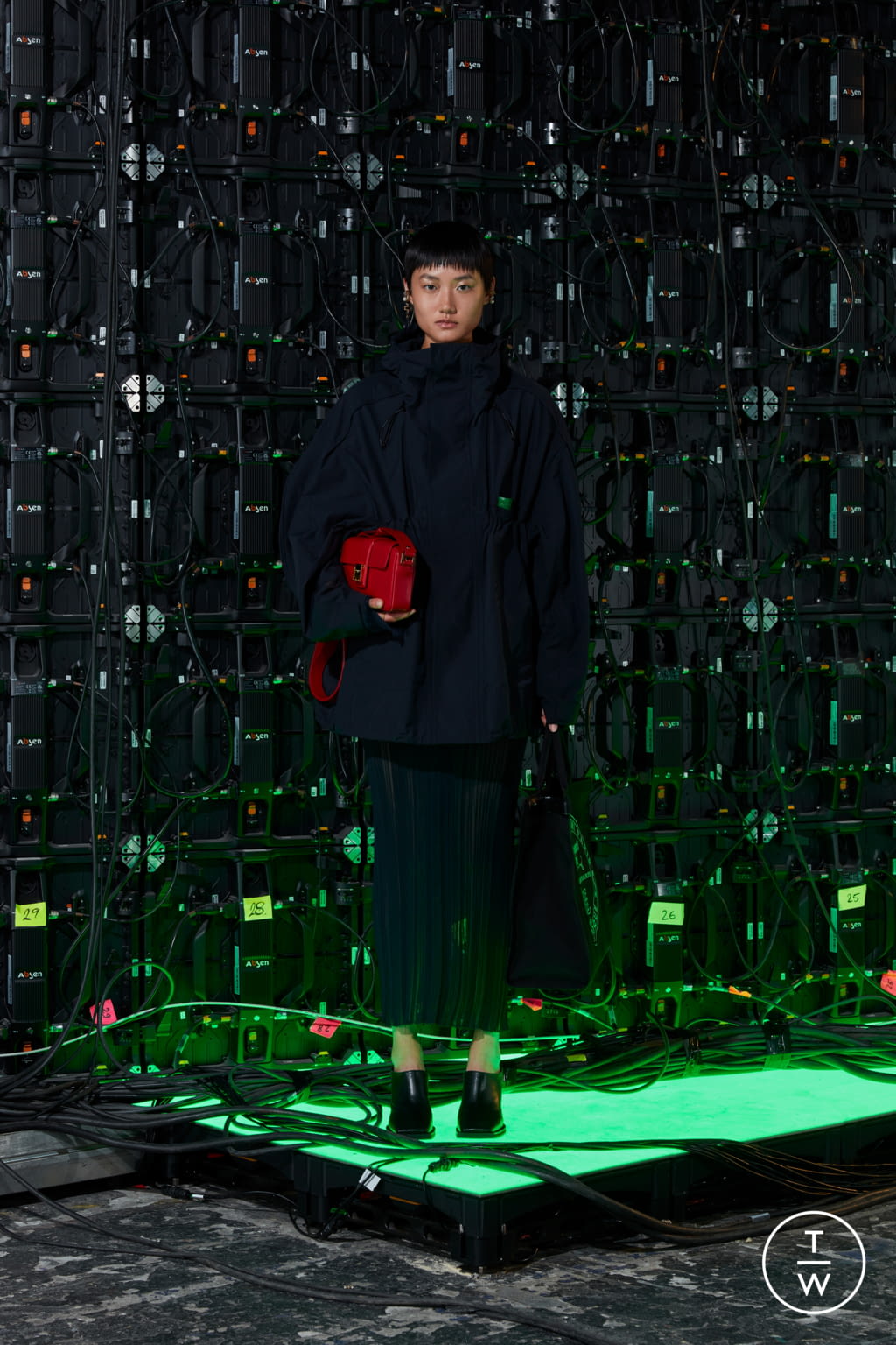 Fashion Week Paris Spring/Summer 2022 look 21 de la collection Wooyoungmi menswear