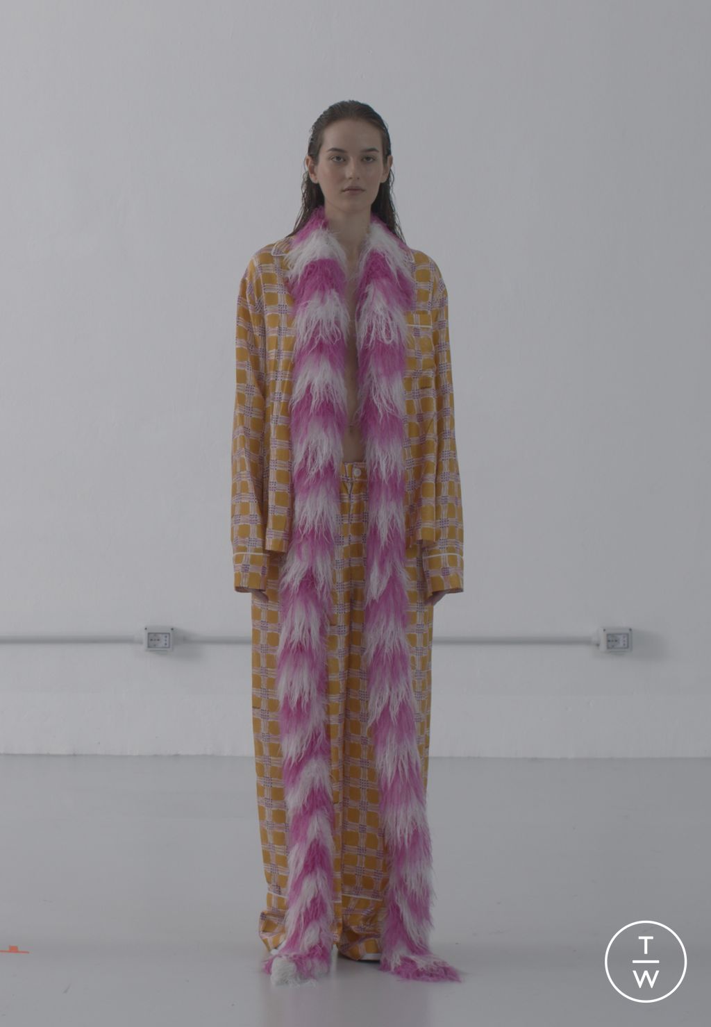 Fashion Week Milan Pre-Fall 2023 look 21 from the Marni collection 女装