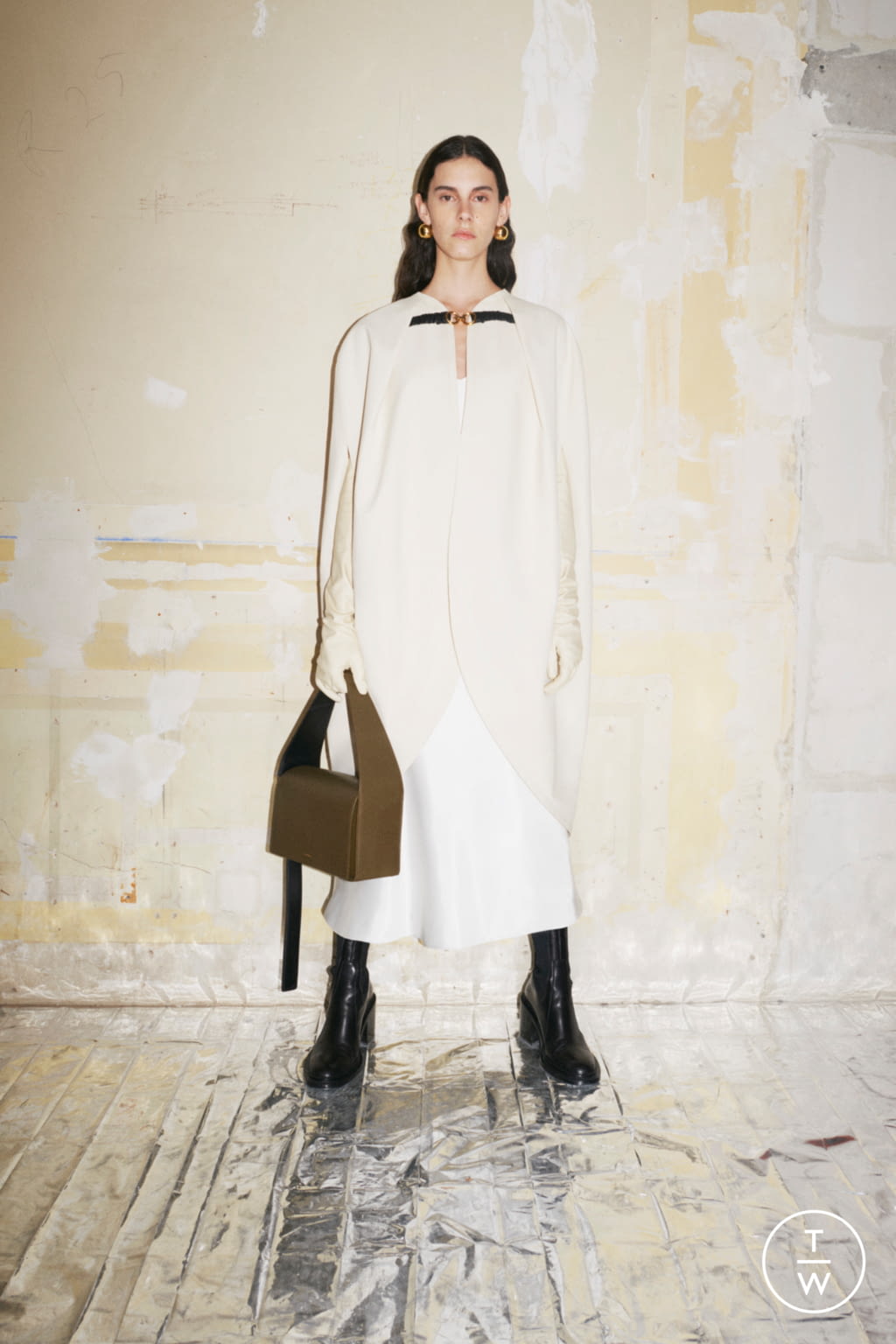 Fashion Week Paris Fall/Winter 2021 look 21 from the Jil Sander collection womenswear