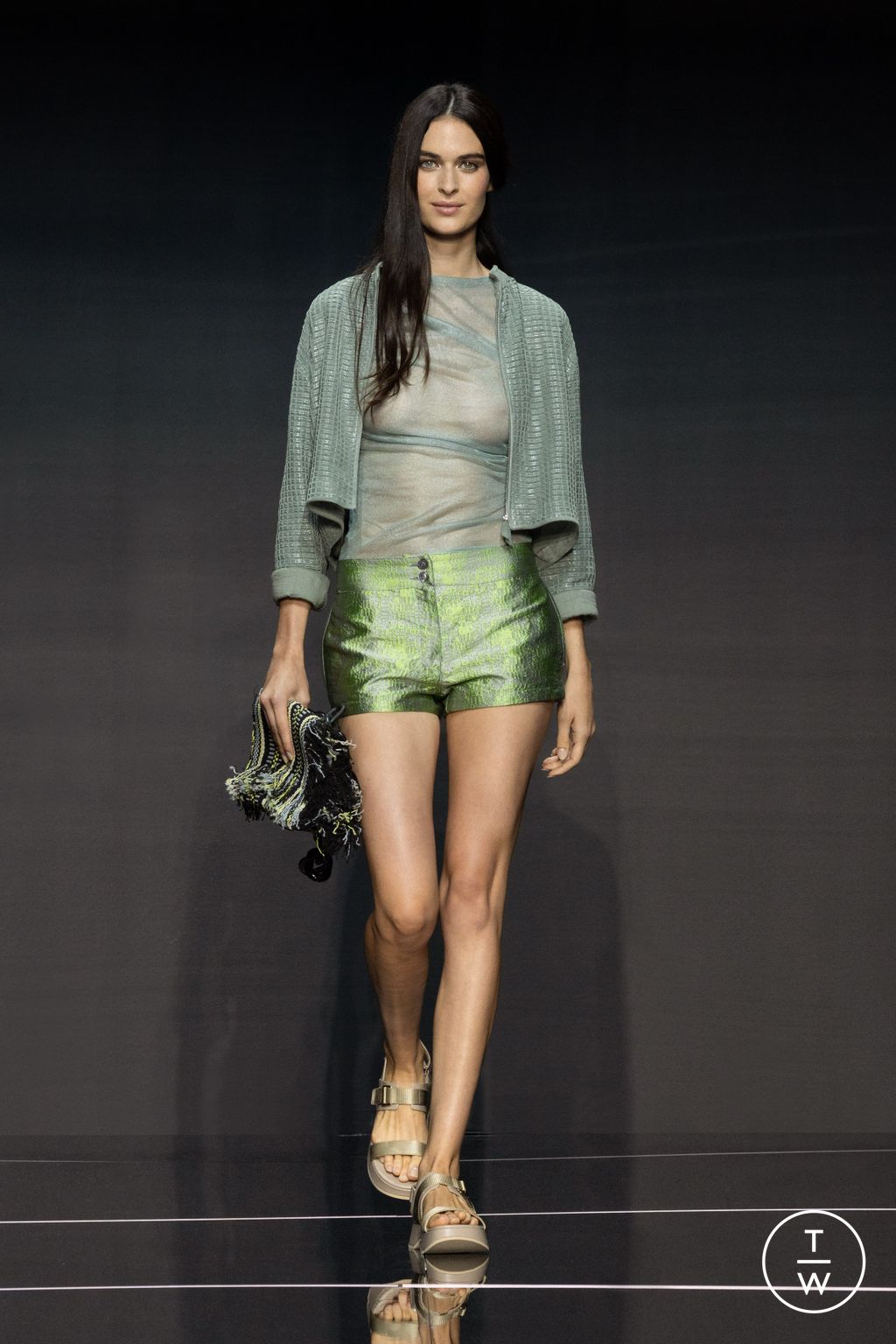 Fashion Week Milan Spring/Summer 2024 look 21 from the Emporio Armani collection 女装
