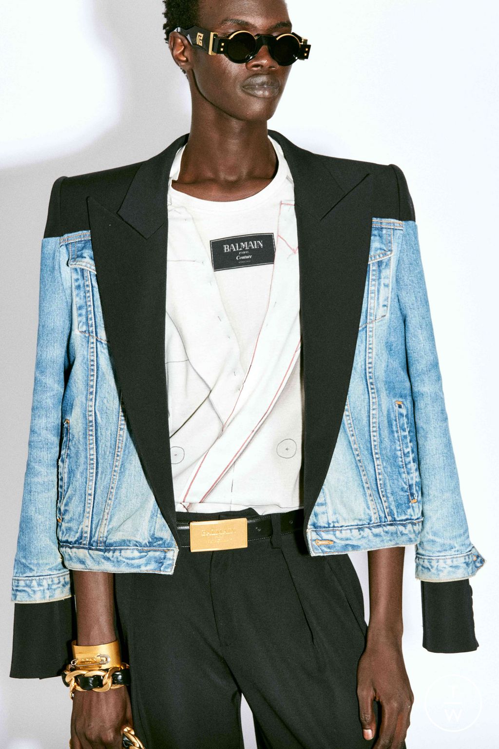 Fashion Week Paris Resort 2025 look 21 from the Balmain collection menswear