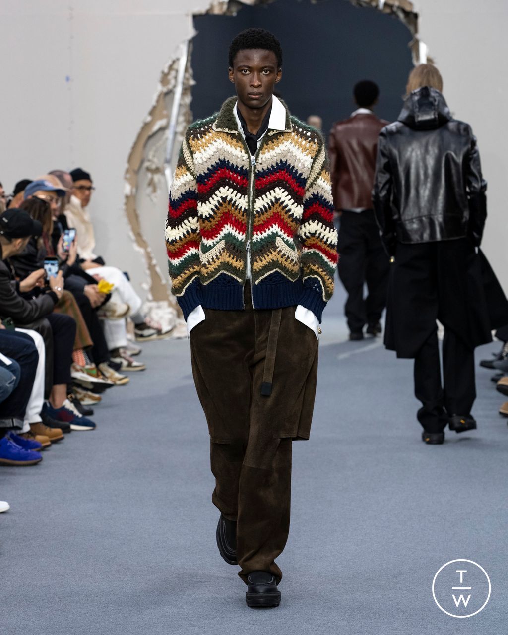 Fashion Week Paris Fall/Winter 2026 look 21 de la collection Sacai menswear