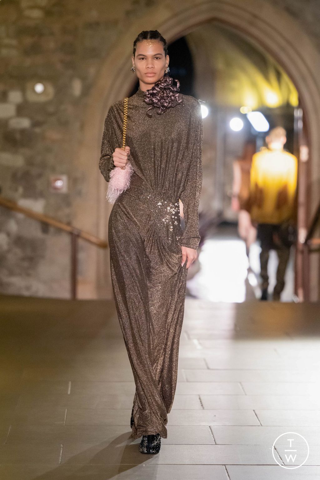 Fashion Week London Fall/Winter 2024 look 22 from the MITHRIDATE collection womenswear