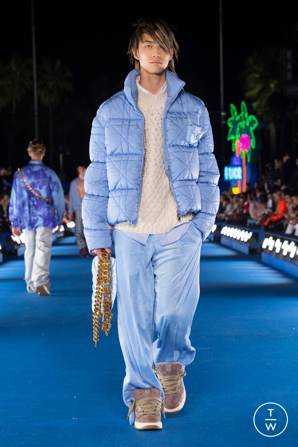 Fashion Week Paris Resort 2023 look 21 from the Dior Men collection menswear