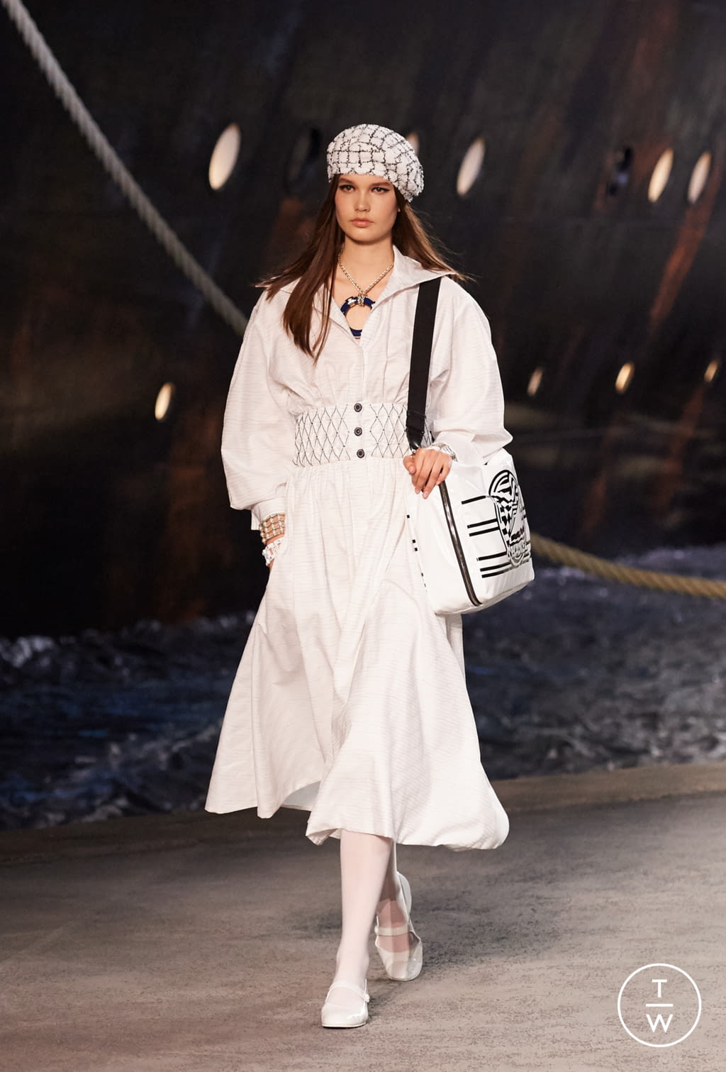 Fashion Week Paris Resort 2019 look 21 de la collection Chanel womenswear