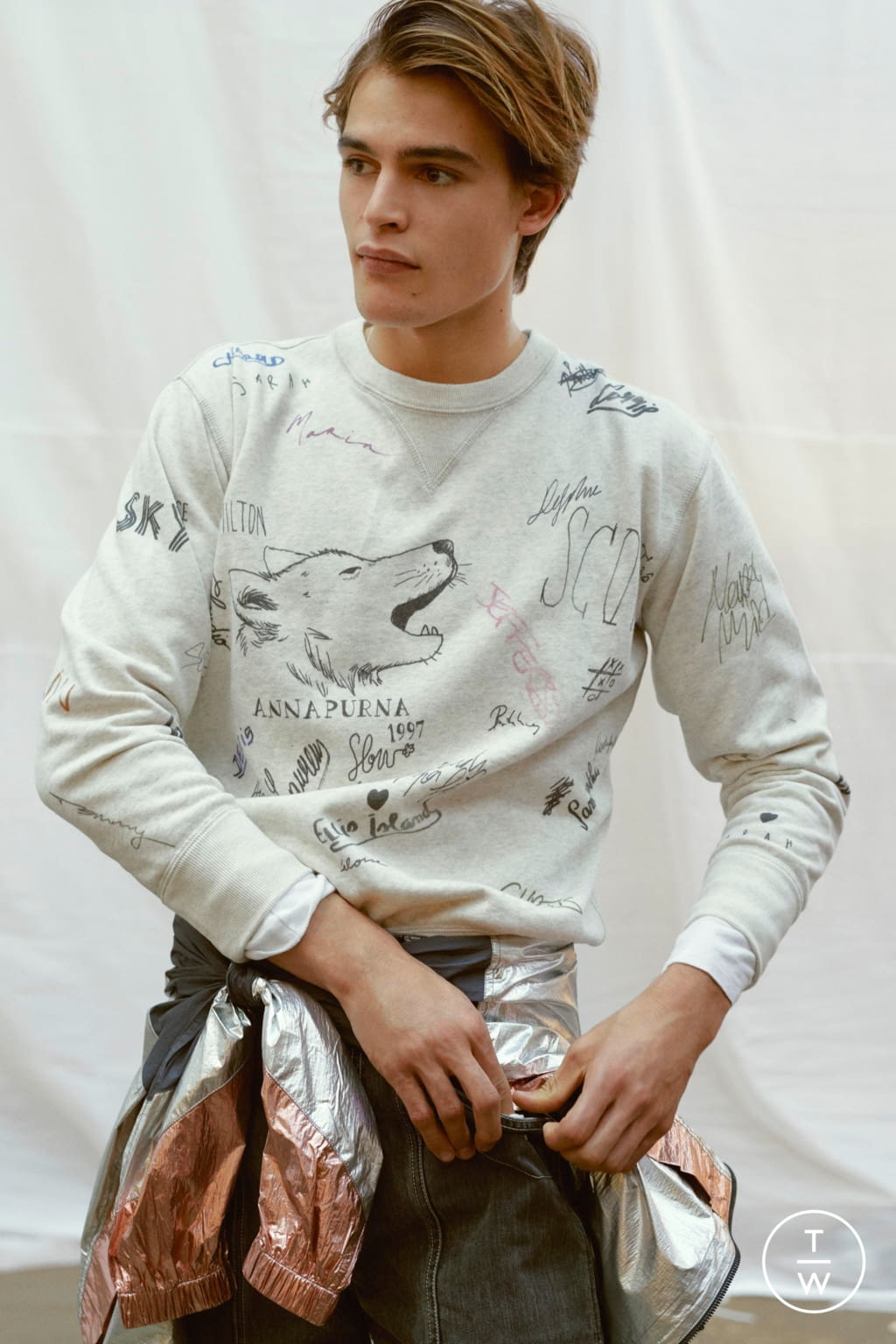 Fashion Week Paris Fall/Winter 2019 look 21 from the Isabel Marant collection menswear