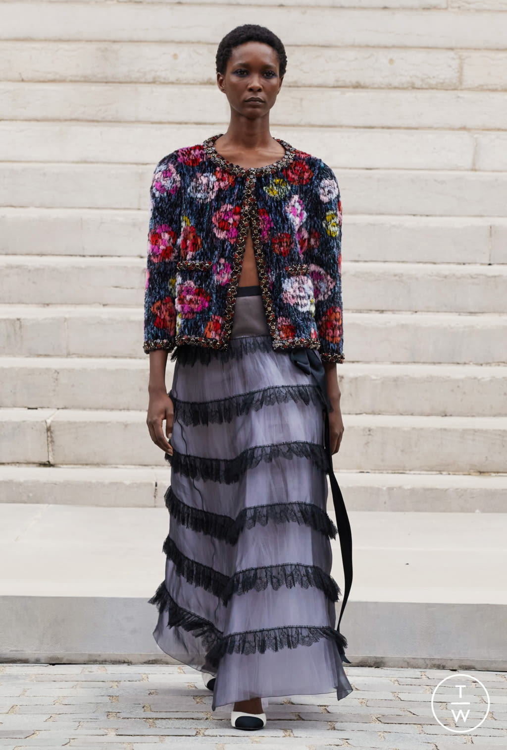 Fashion Week Paris Fall/Winter 2021 look 21 from the Chanel collection 高级定制