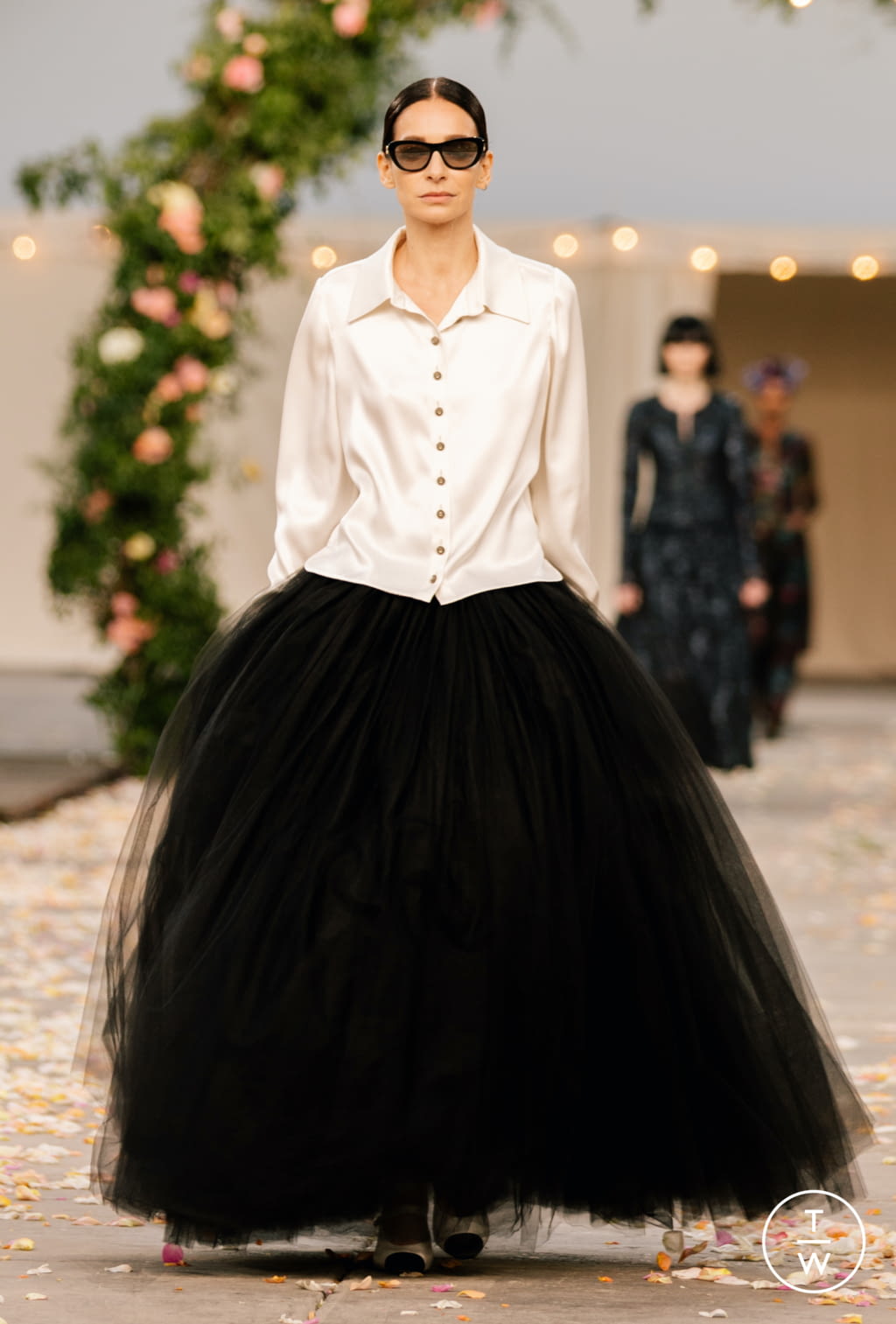 Fashion Week Paris Spring/Summer 2021 look 21 from the Chanel collection 高级定制