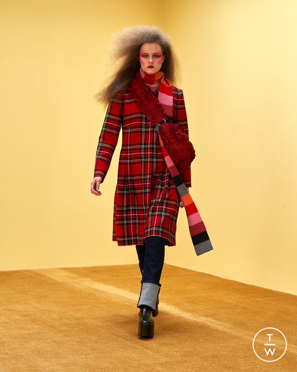 Fashion Week London Fall/Winter 2021 look 2 from the Molly Goddard collection 女装