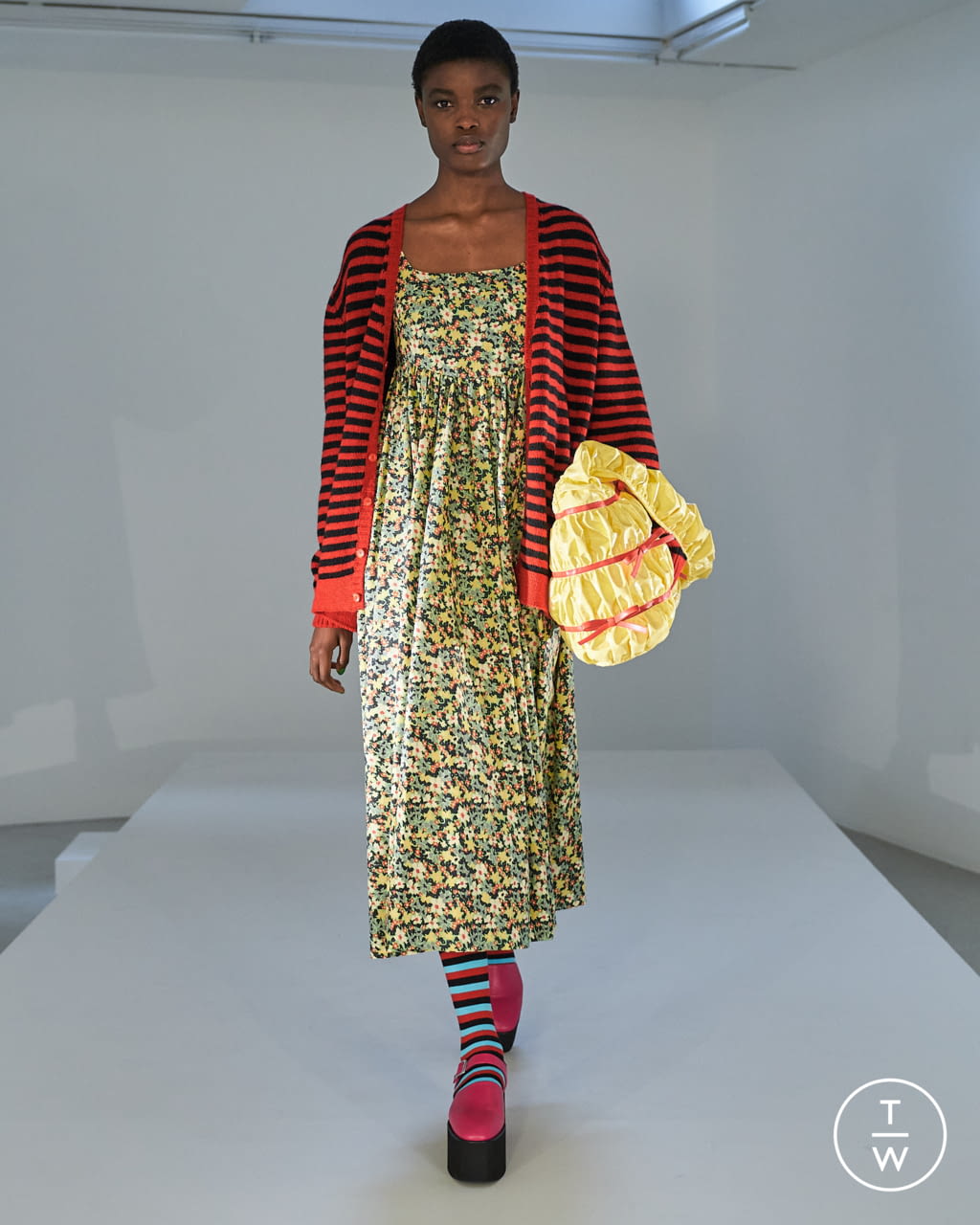 Fashion Week London Spring/Summer 2022 look 18 de la collection Molly Goddard womenswear