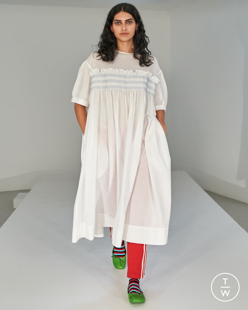 Fashion Week London Spring/Summer 2022 look 25 from the Molly Goddard collection womenswear