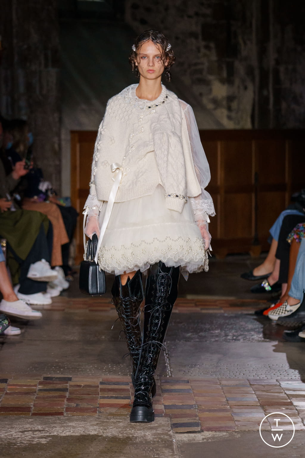 Fashion Week London Spring/Summer 2022 look 4 from the Simone Rocha collection womenswear