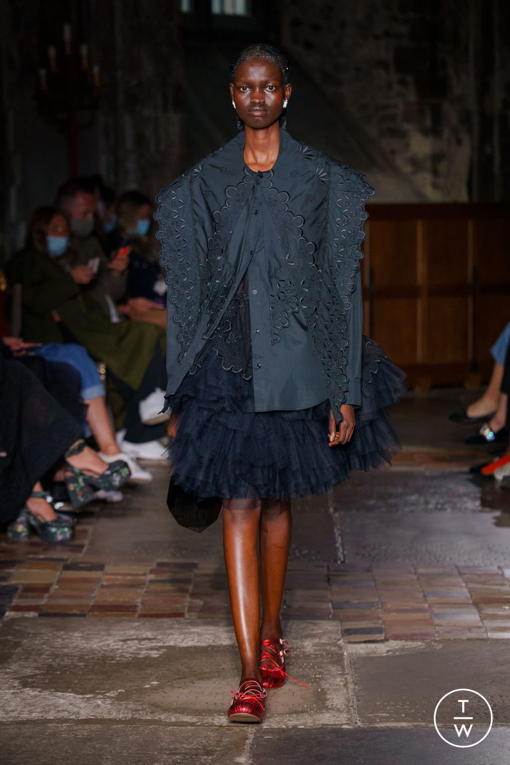 Fashion Week London Spring/Summer 2022 look 7 from the Simone Rocha collection 女装