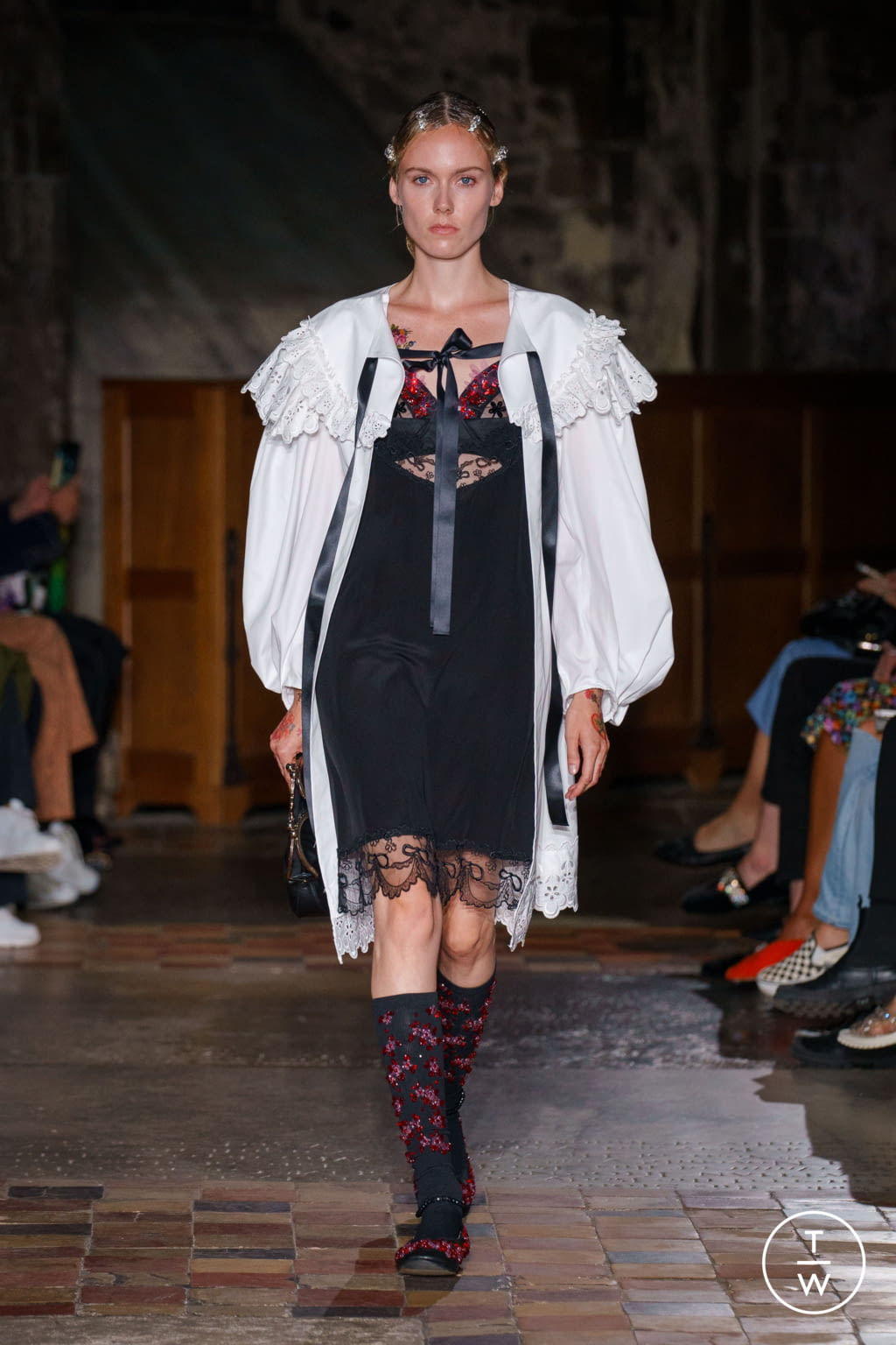 Fashion Week London Spring/Summer 2022 look 9 from the Simone Rocha collection womenswear