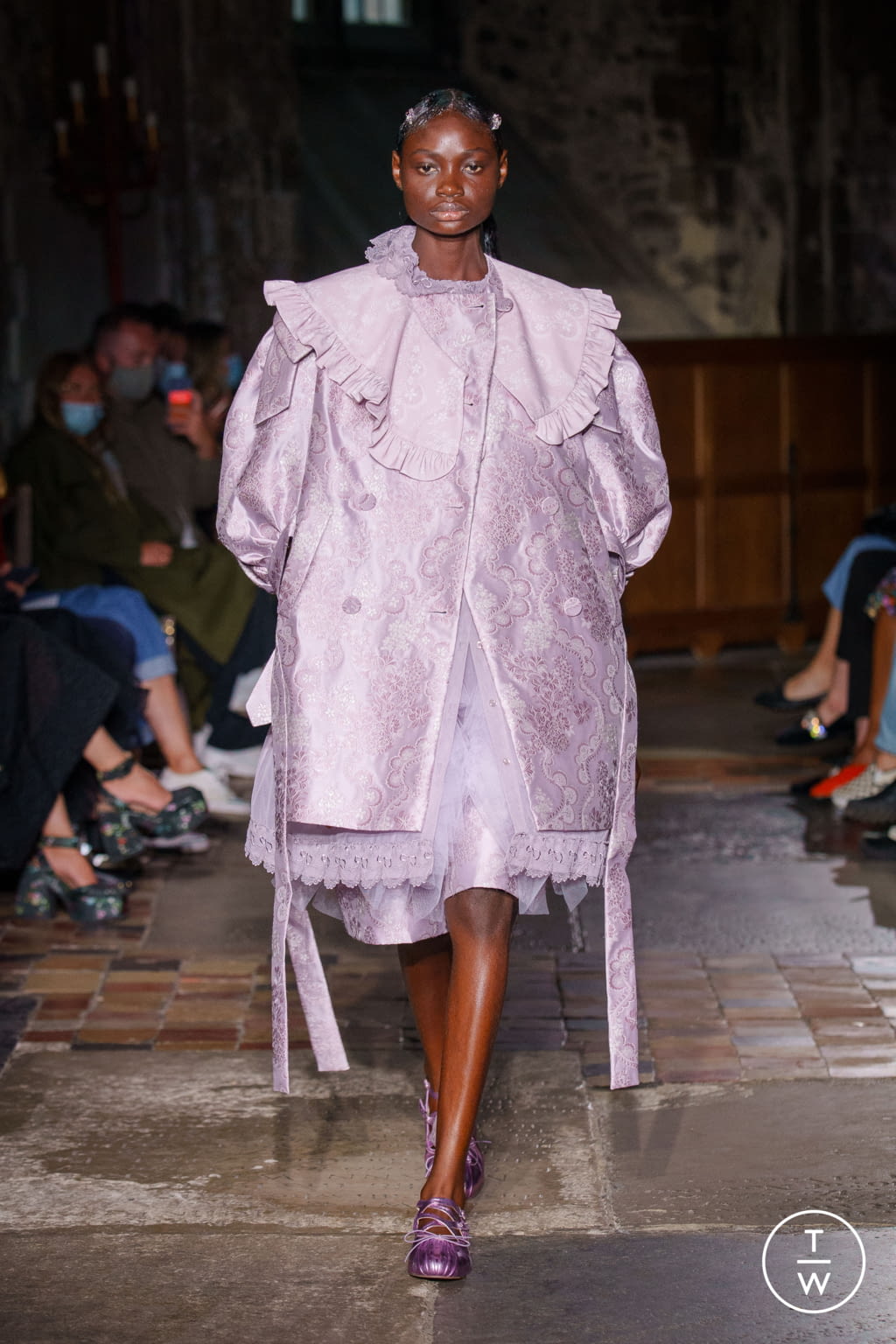 Fashion Week London Spring/Summer 2022 look 10 from the Simone Rocha collection 女装