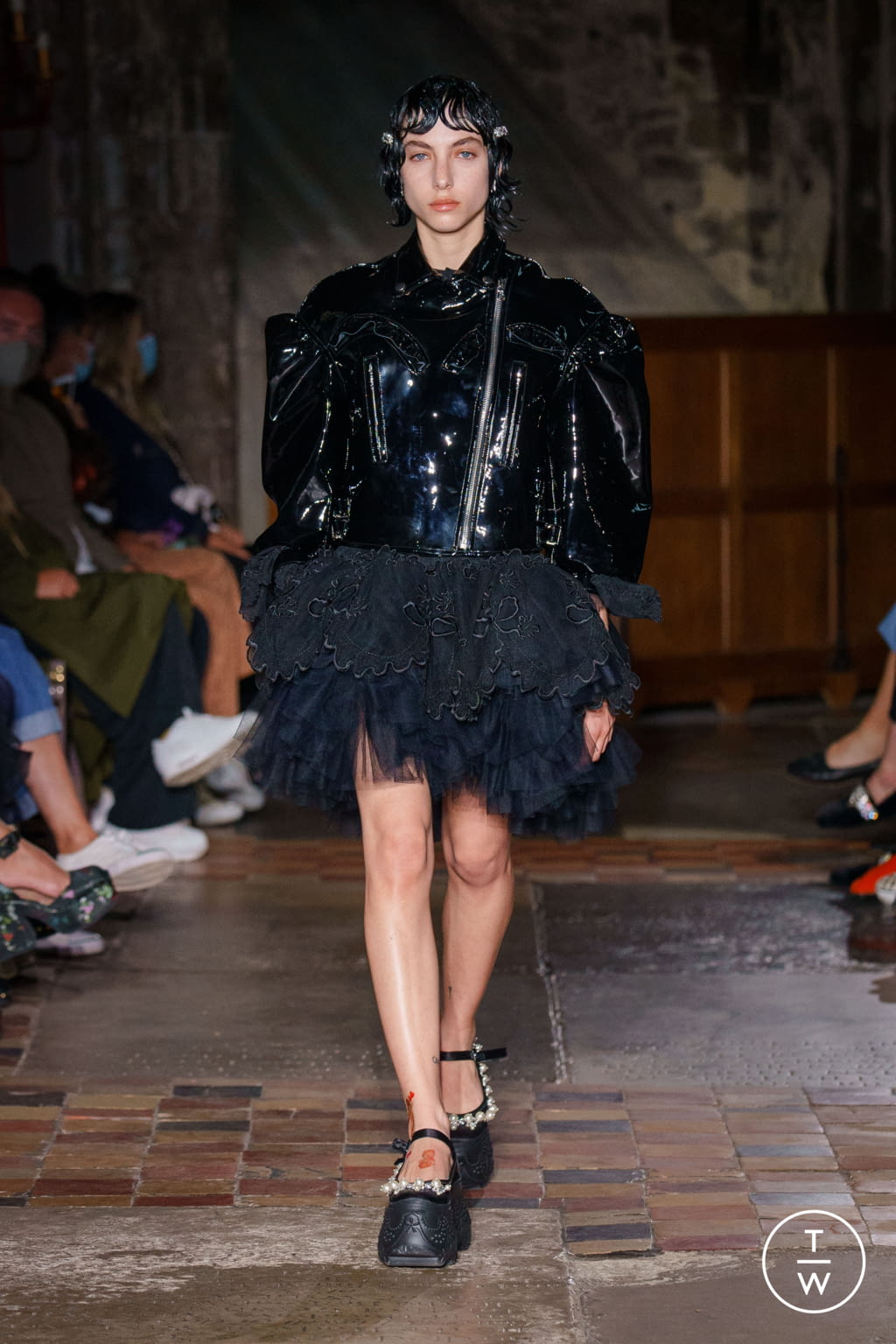 Fashion Week London Spring/Summer 2022 look 15 from the Simone Rocha collection womenswear