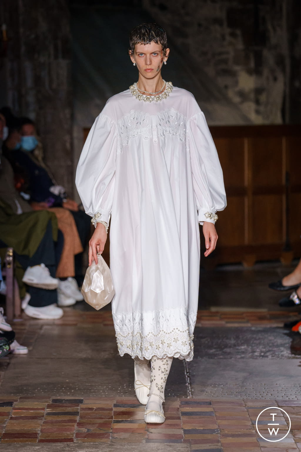 Fashion Week London Spring/Summer 2022 look 18 from the Simone Rocha collection womenswear