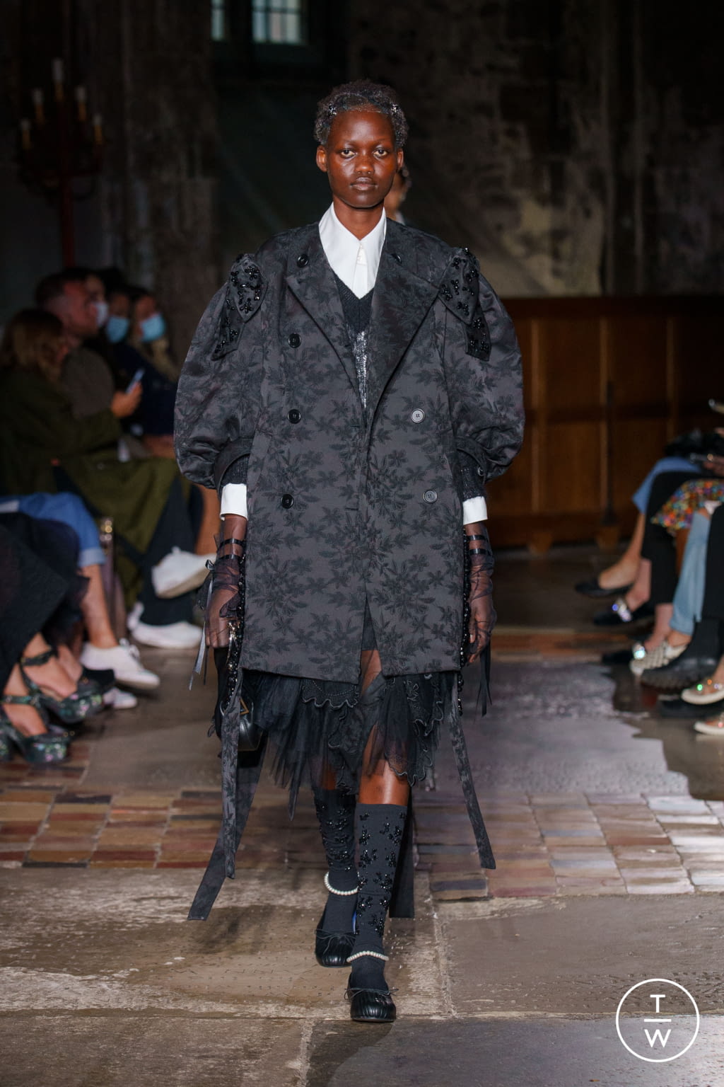 Fashion Week London Spring/Summer 2022 look 19 from the Simone Rocha collection womenswear