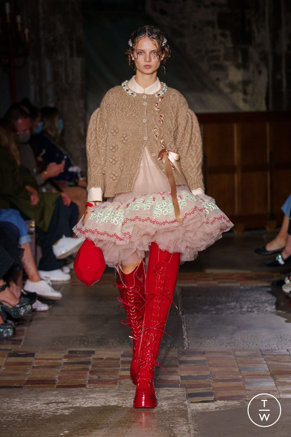 Fashion Week London Spring/Summer 2022 look 28 from the Simone Rocha collection 女装