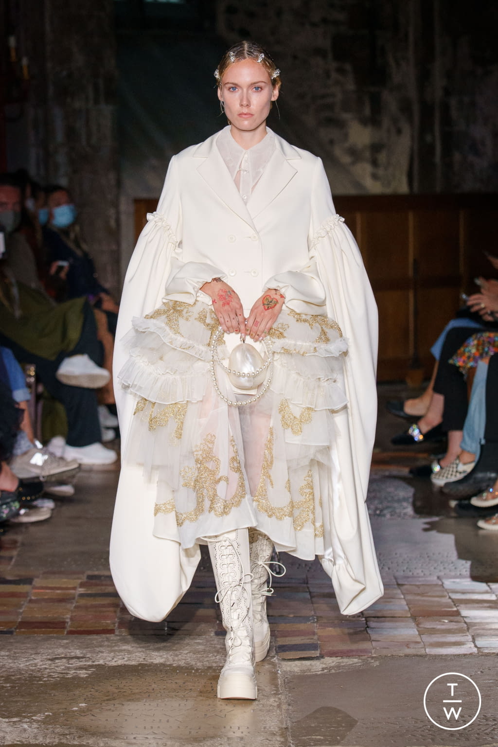 Fashion Week London Spring/Summer 2022 look 35 from the Simone Rocha collection 女装