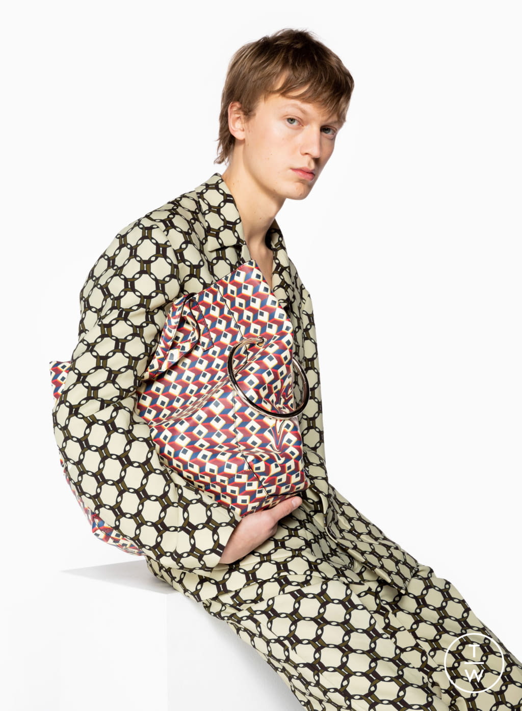 Fashion Week Paris Fall/Winter 2021 look 3 from the Dries Van Noten collection 男装配饰