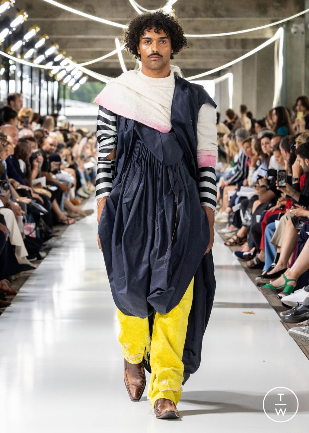 Fashion Week Paris Spring/Summer 2024 look 212 from the IFM PARIS collection menswear