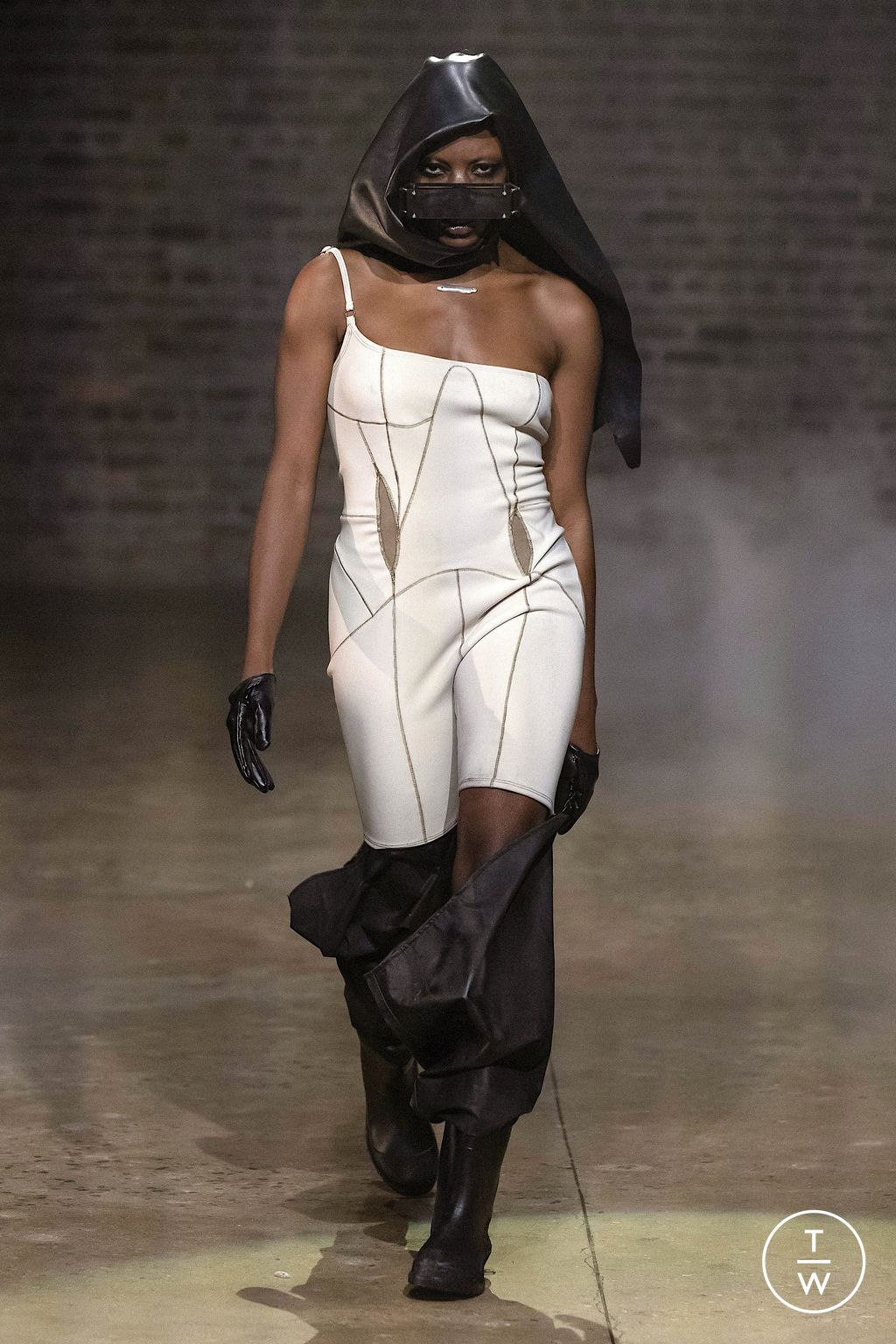 Fashion Week New York Spring/Summer 2023 look 21 de la collection Elena Velez womenswear